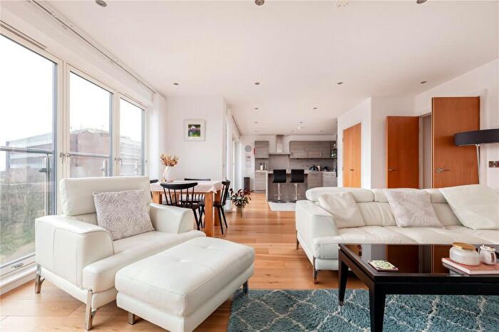 3 Bedroom Apartment To Rent In Ravelston Terrace, Edinburgh, Midlothian, EH4