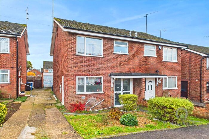 3 Bedroom Semi Detached House For Sale In Miller Close, Kettering, Northamptonshire, NN15