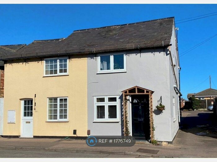 2 Bedroom Semi-Detached House To Rent In High Street, Stotfold, Hitchin, SG5