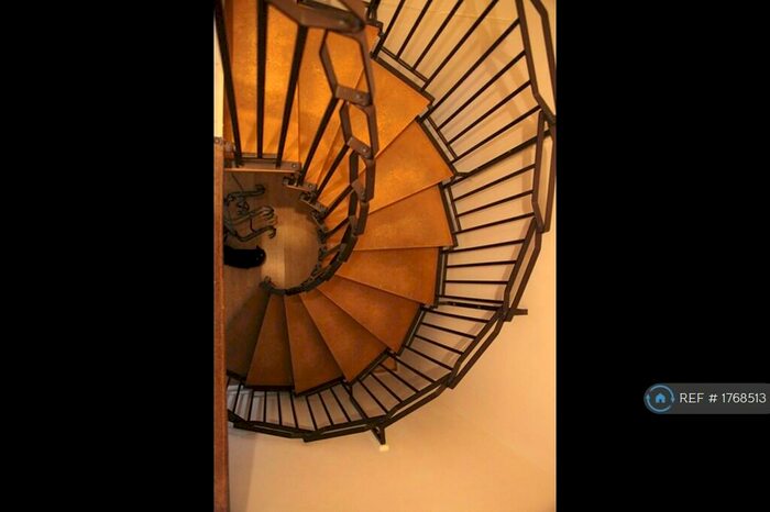 1 Bedroom Flat To Rent In Temple Close, London, E11