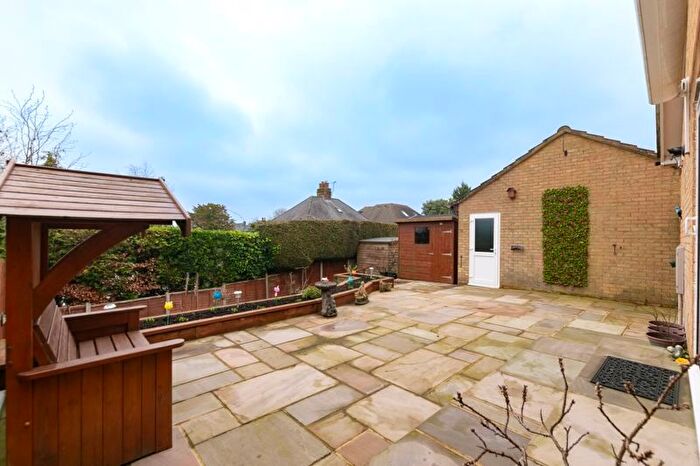 2 Bedroom Detached Bungalow For Sale In Farriers Way, Uckfield, TN22