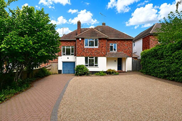 4 Bedroom Detached House For Sale In The Crescent, Farnborough, Hampshire, GU14