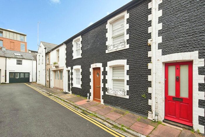 2 Bedroom Terraced House For Sale In Queens Place, Brighton, East Sussex, BN1