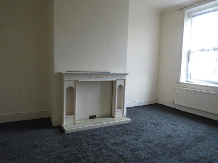 3 Bedroom House To Rent In Hermon Avenue, Halifax, HX1