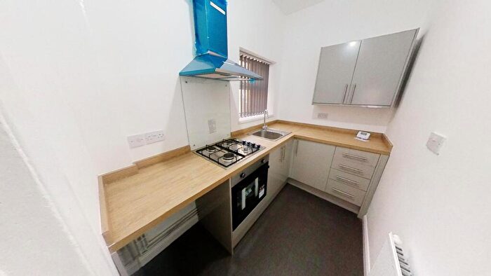 2 Bedroom House To Rent In Myrtle Road, Leicester, LE2