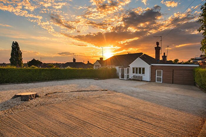 3 Bedroom Semi-Detached Bungalow For Sale In Bishops Drive, Northampton, NN2