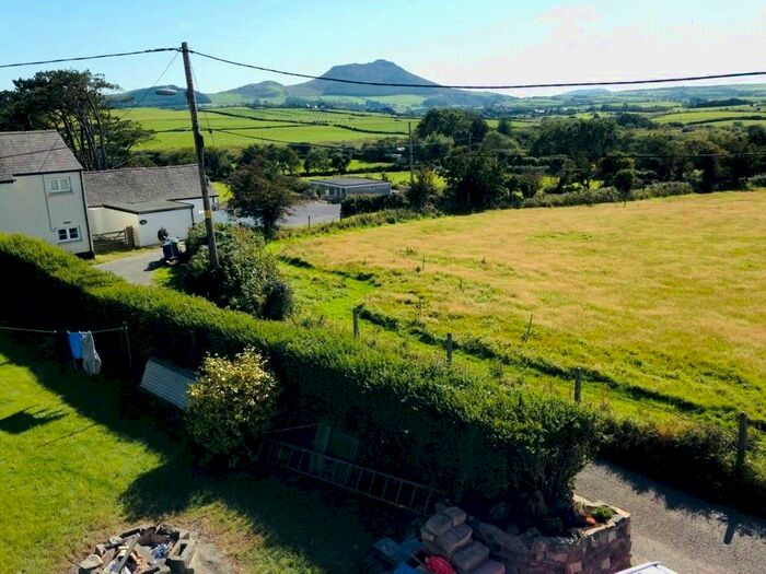 4 Bedroom Semi Detached House For Sale In Cefn Morfa, Morfa Nefyn