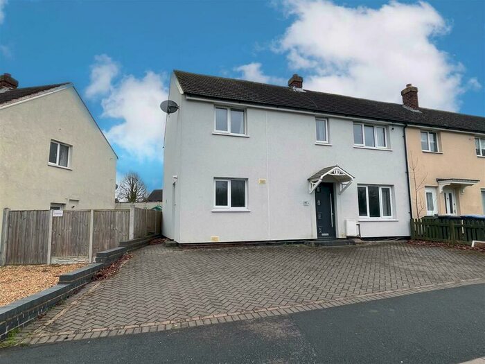 3 Bedroom End Of Terrace House For Sale In Elliott Drive, Wellesbourne, Warwick, CV35