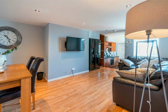 6 Bedroom Maisonette To Rent In &#pppw - Stratford Road, Heaton, NE6