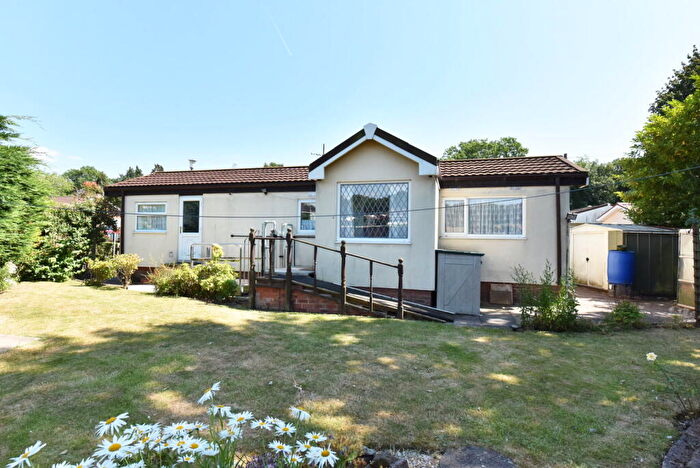 1 Bedroom Park Home For Sale In Swindon/ Wall Heath, Hinksford Park, DY6