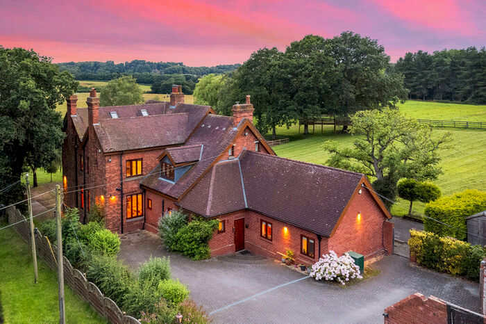 5 Bedroom Country House For Sale In Brockhill Lane, Tardebigge, B97