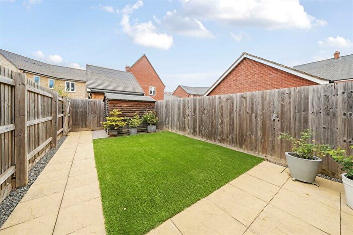 3 Bedroom Terraced House For Sale In Jermin Mews, Great Denham, MK40