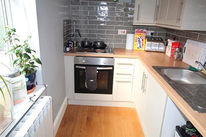 1 Bedroom Property To Rent In Meadow Lane, Nottingham, NG2