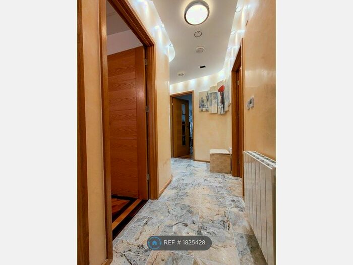 2 Bedroom Flat To Rent In Eden Grove, London, N7