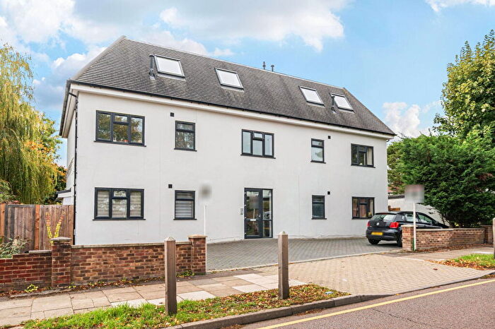 1 Bedroom Flat For Sale In Lakeswood Road, Petts Wood, BR5