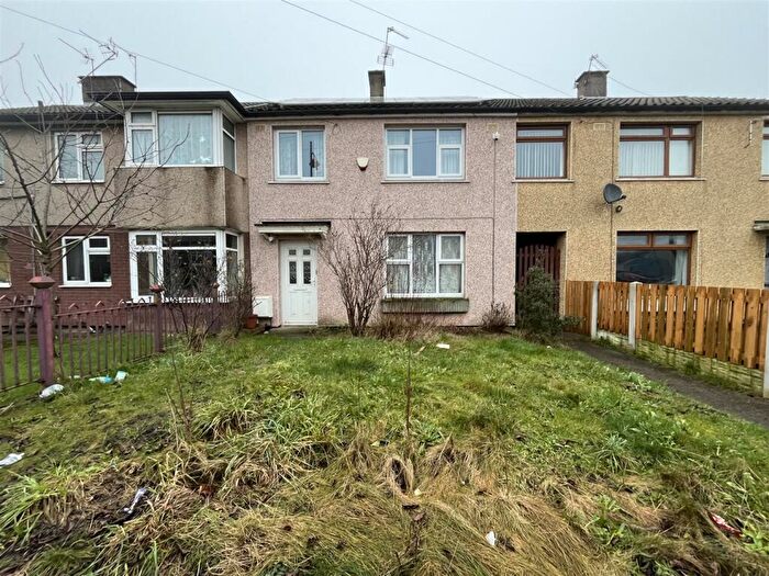 3 Bedroom Terraced House For Sale In Holsworthy Road, Bradford, BD4