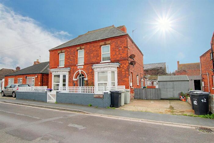 6 Bedroom Detached House For Sale In Park Road East, Sutton-On-Sea, LN12