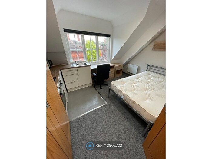 Studio To Rent In Regent Road, Leicester, LE1