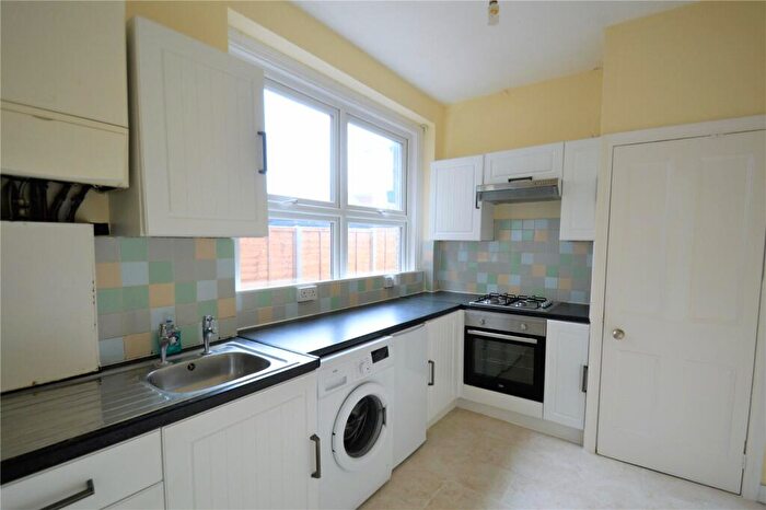 1 Bedroom Apartment To Rent In Blenheim Crescent, South Croydon, CR2