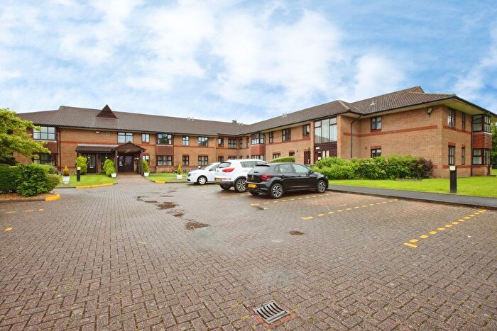 2 Bedroom Flat For Sale In Guardian Close - Preston (A), Fulwood, PR2
