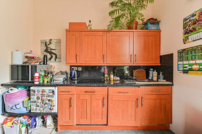 1 Bedroom Flat For Sale In Leigham Court Road, Streatham Hill, London, SW16