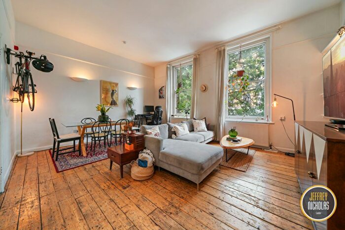 2 Bedroom Flat To Rent In Upper Street, London, N1