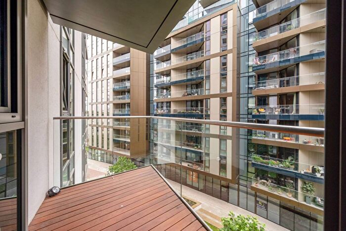 2 Bedroom Flat To Rent In Enterprise Way, Putney, London, SW18