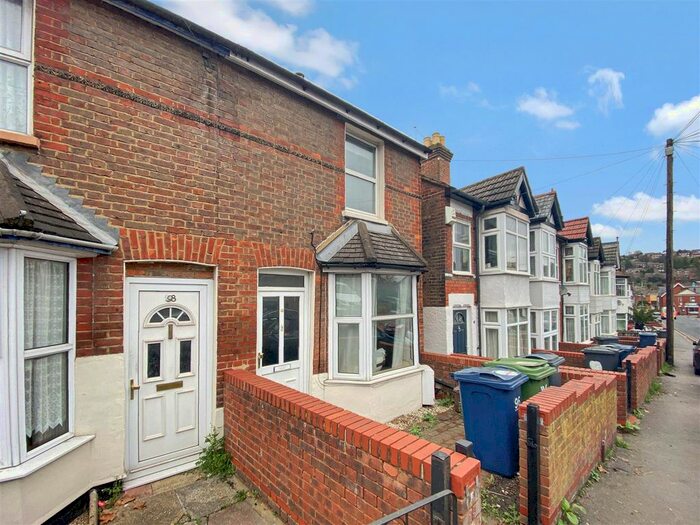 2 Bedroom End Of Terrace House To Rent In Oakridge Road, High Wycombe, HP11