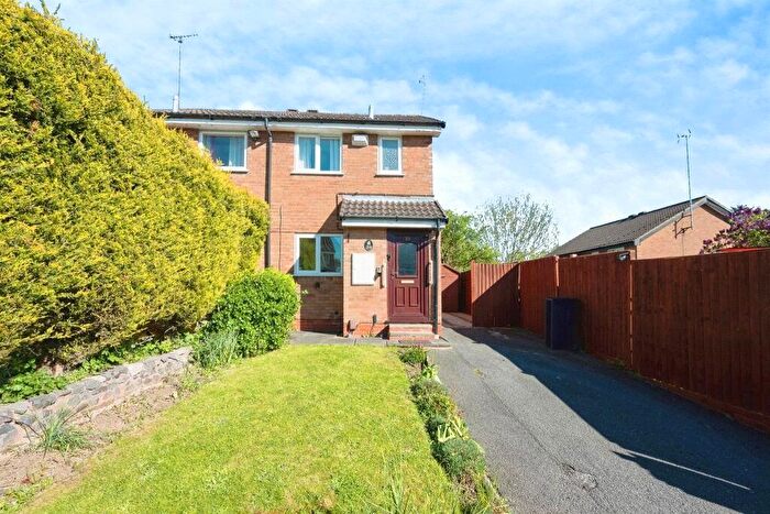 2 Bedroom Semi-detached House For Sale In Cocksmead Croft, Birmingham, West Midlands, B14