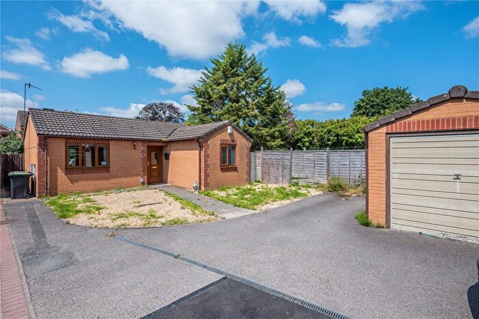 2 Bedroom Bungalow For Sale In Broad Street, Bromsgrove, Worcestershire, B61
