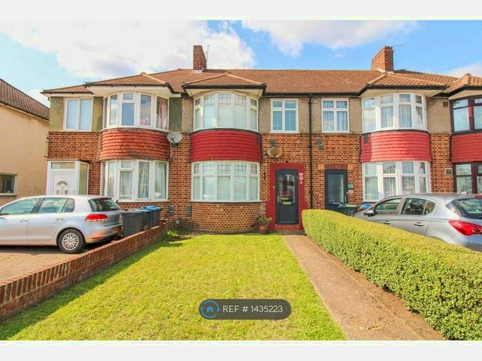 3 Bedroom Terraced House To Rent In Malden Way, New Malden, KT3