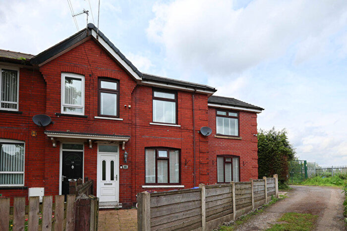 3 Bedroom Semi Detached House For Sale In Firgrove Gardens, Rochdale, OL16