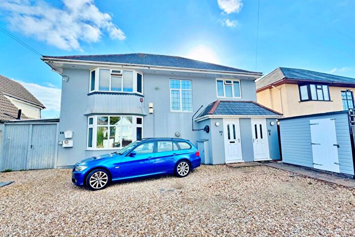 3 Bedroom Maisonette To Rent In Bournemouth, BH3