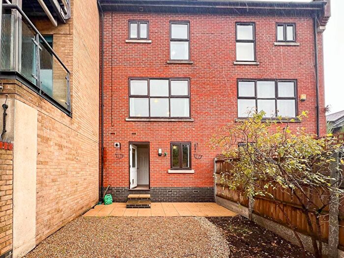 3 Bedroom Terraced House To Rent In Fitzwilliam Mews, London, E16