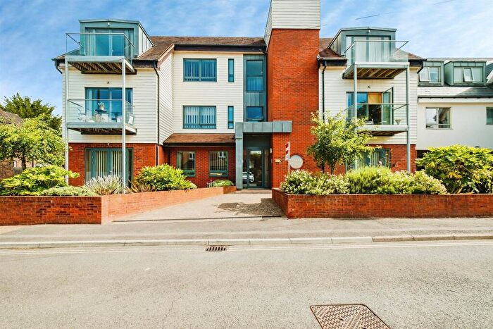 1 Bedroom Apartment For Sale In Denne Parade, Horsham, RH12