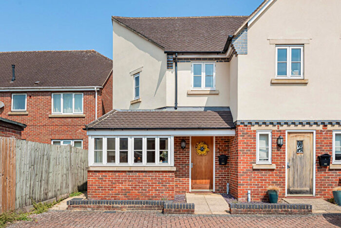 3 Bedroom Semi-Detached House For Sale In Audreys Court, Abingdon, OX14