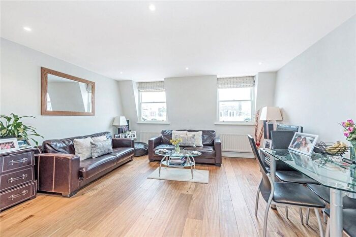 2 Bedroom Maisonette For Sale In Sutherland Street, Pimlico, SW1V