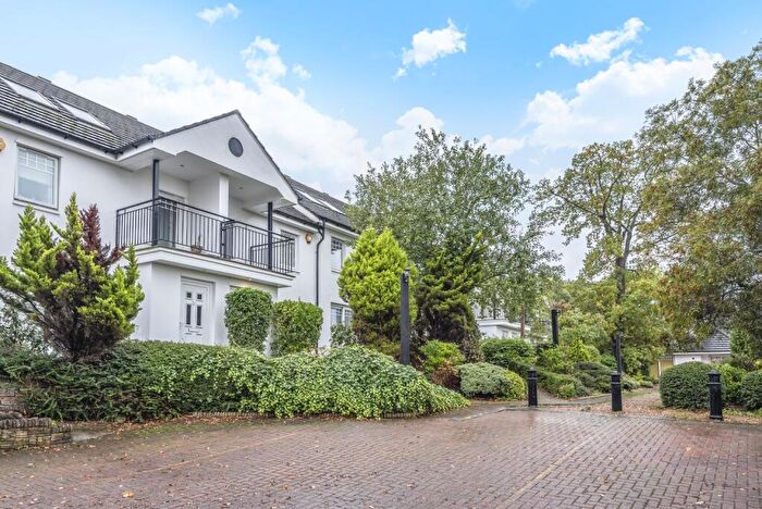 4 Bedroom Terraced House To Rent In Five Oaks Mews Bromley, BR1