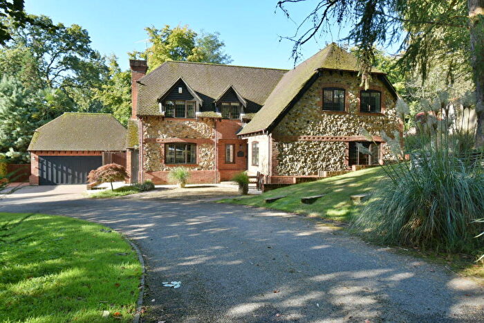 5 Bedroom Detached House For Sale In Collaroy Glen, Cold Ash, Thatcham, RG18