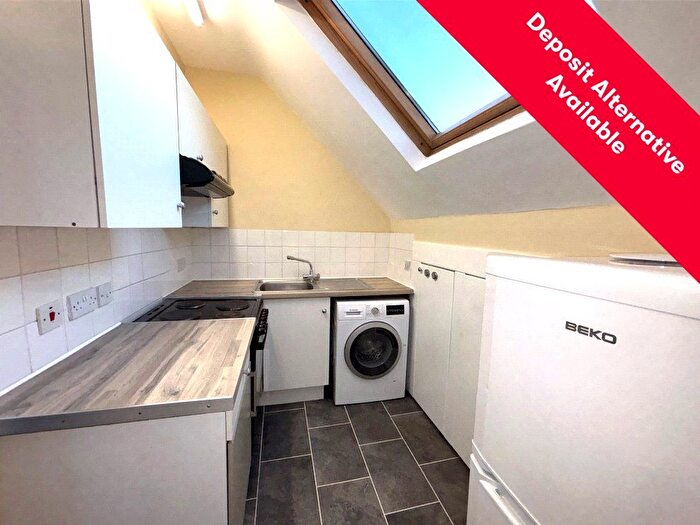 Studio To Rent In Park Lane, Carshalton, SM5