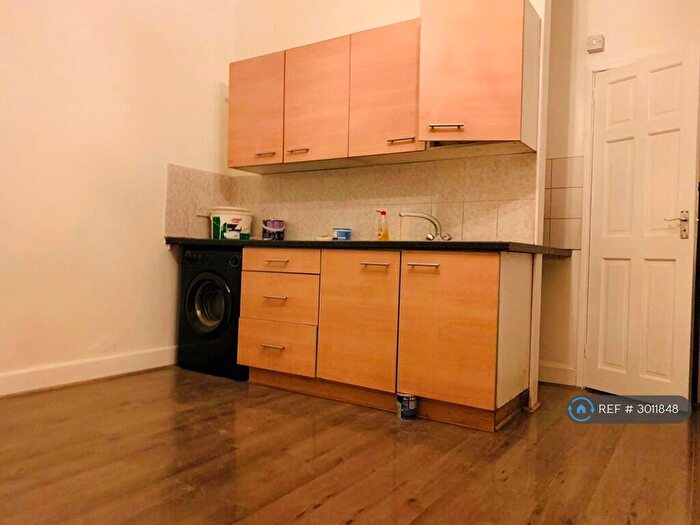 Studio To Rent In Romford Road, London, E12