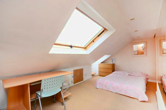 4 Bedroom Property To Rent In Ashvale Road, Tooting, London, SW17