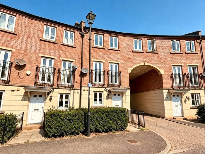 4 Bedroom Town House To Rent In Fleming Way, St Leonards, EX2