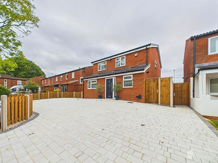 3 Bedroom Detached House For Sale In Hopton Road, Symonds Green, Stevenage, SG1
