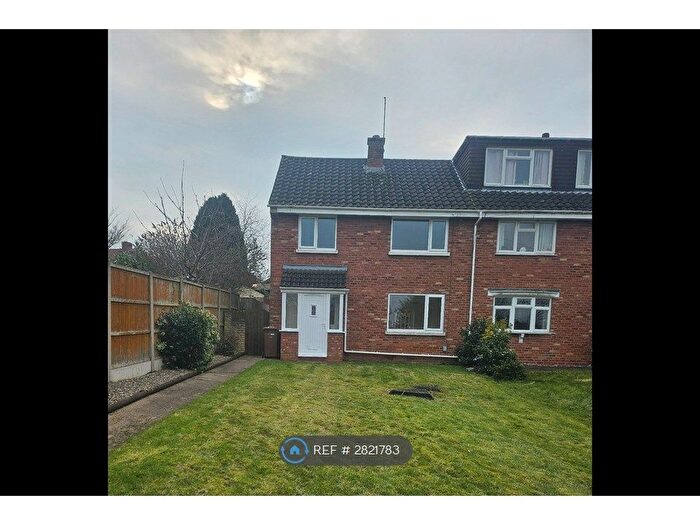 3 Bedroom Semi-Detached House To Rent In Winslow Avenue, Droitwich, WR9