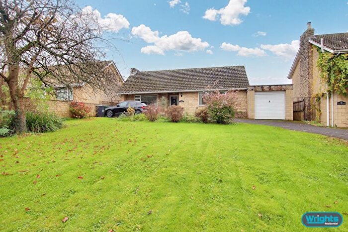 2 Bedroom Detached Bungalow For Sale In Bratton Road, West Ashton, Trowbridge, BA14