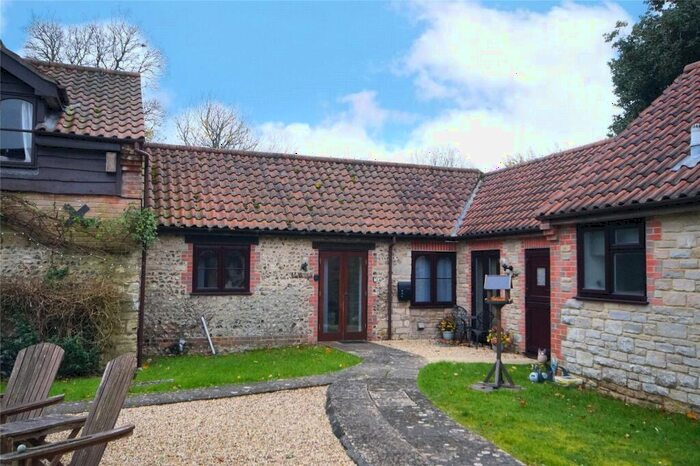 2 Bedroom Bungalow To Rent In Dorchester Road, Frampton, Dorchester, DT2