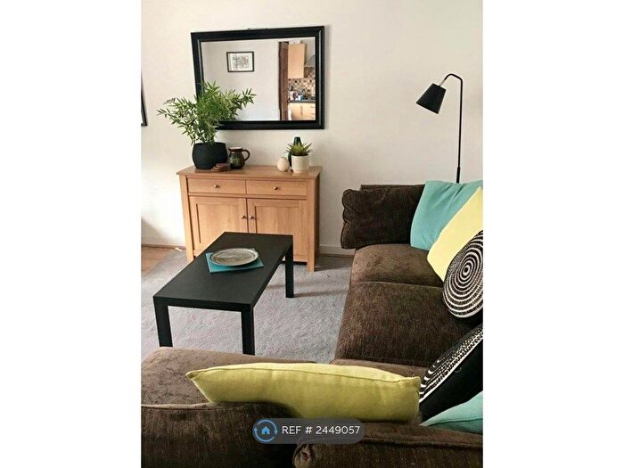 2 Bedroom Flat To Rent In Bonnymuir Court, Aberdeen, AB15