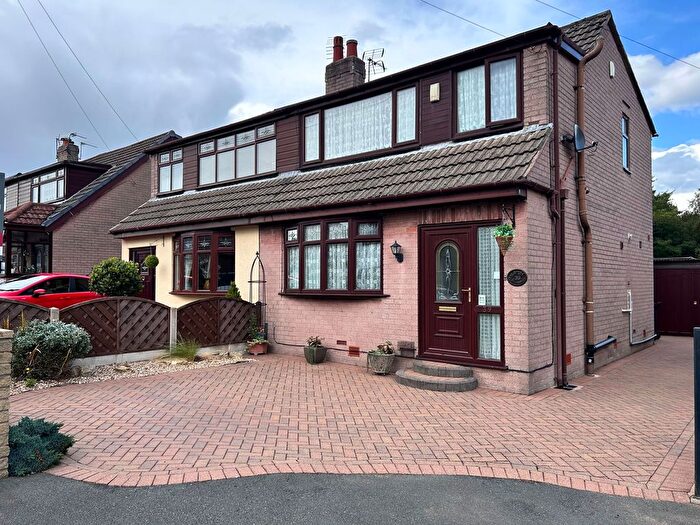 3 Bedroom Semi-detached House For Sale In Skelton Street, Ashton-In-Makerfield, Wigan, WN4