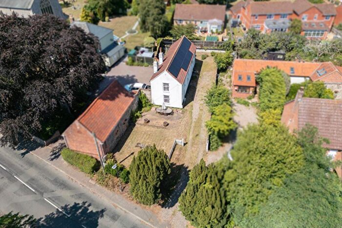 3 Bedroom Detached House For Sale In Yarmouth Road, Ormesby, NR29